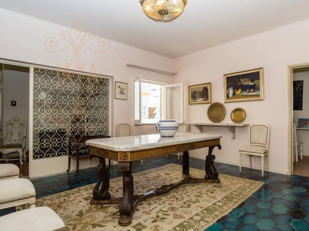 5 room luxury House for sale in Portimão, Portugal 128664921