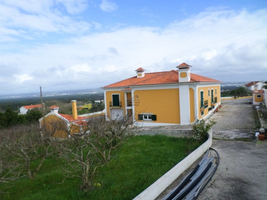 4 room luxury House for sale in Boavista, Caldas da Rainha, Distrito de