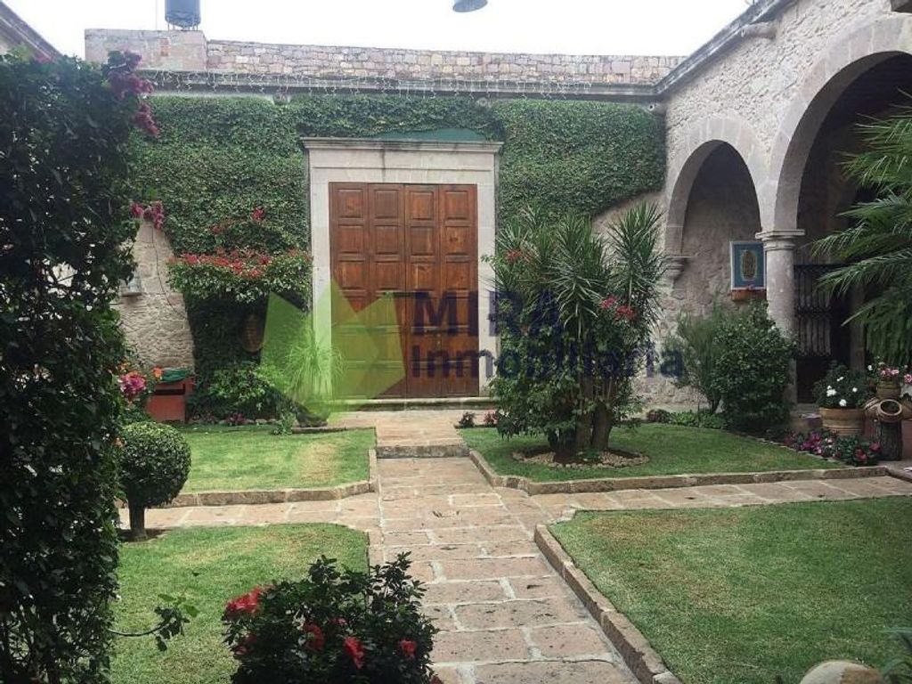 9 room luxury House for sale in Morelia, Michoacán 66590325