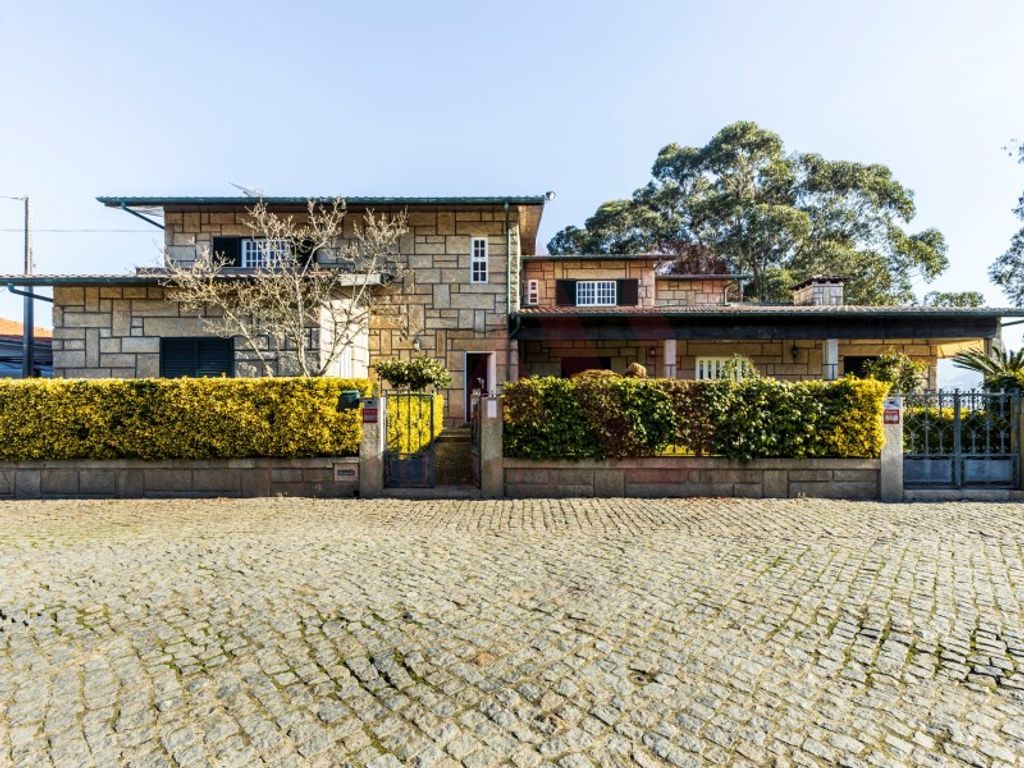 6 room luxury House for sale in Guimarães, Portugal 120099685