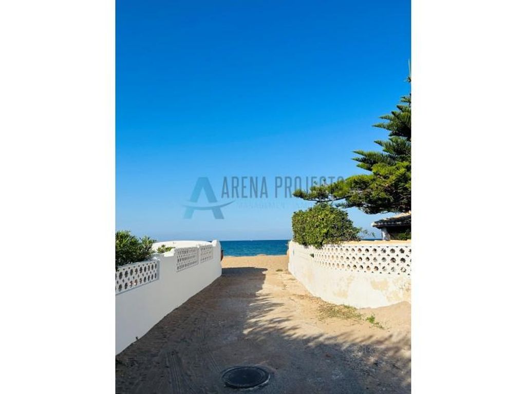3 room luxury House for sale in Denia, Spain 129370750