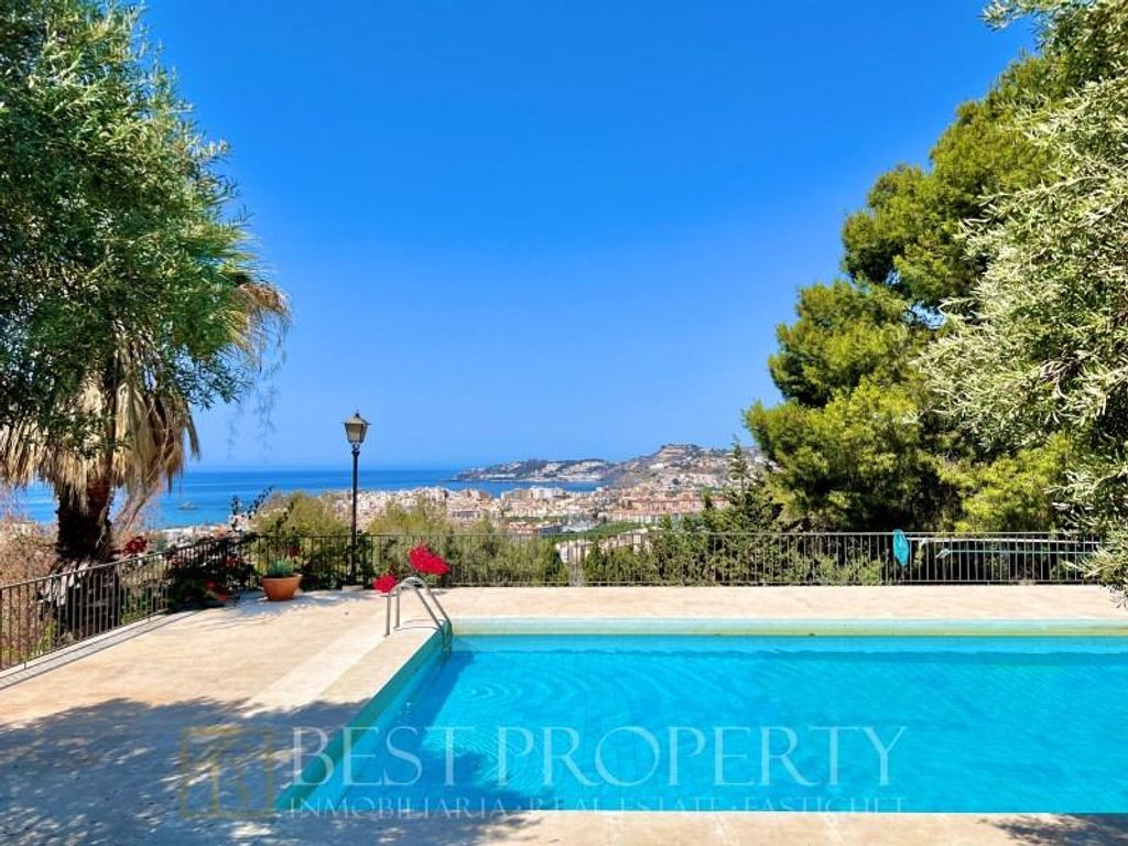 7 bedroom luxury House for sale in Almuñécar, Spain 127819714