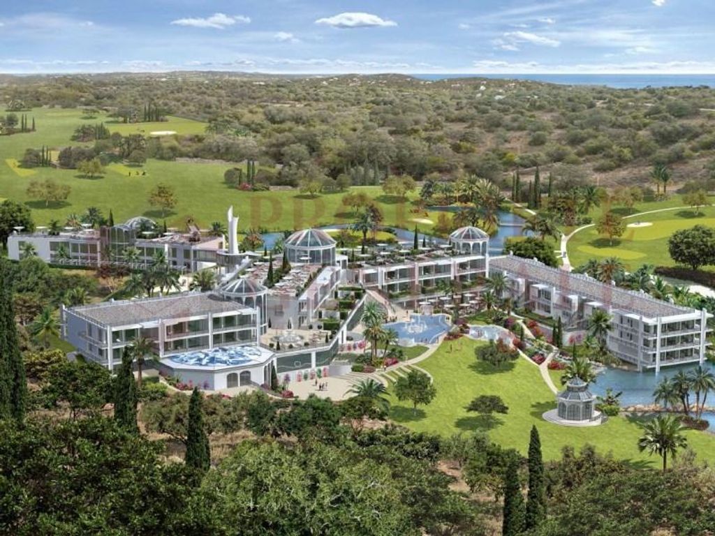 Luxury Hotel for sale in Santa Barbara de Nexe, Faro, Distrito de Faro