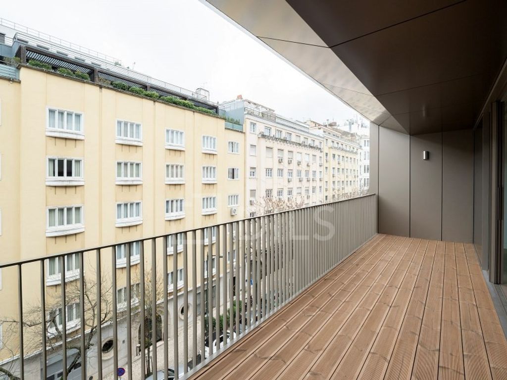 Престижная квартрира 136 м2 в продажа Avenida da Liberdade (Coracao de Jesus), Лиссабон, Distrito de Lisboa
