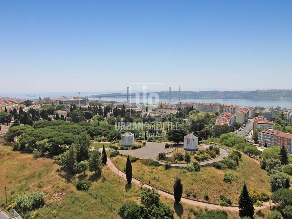 Appartement de luxe de 4 chambres en vente à Restelo (Sao Francisco