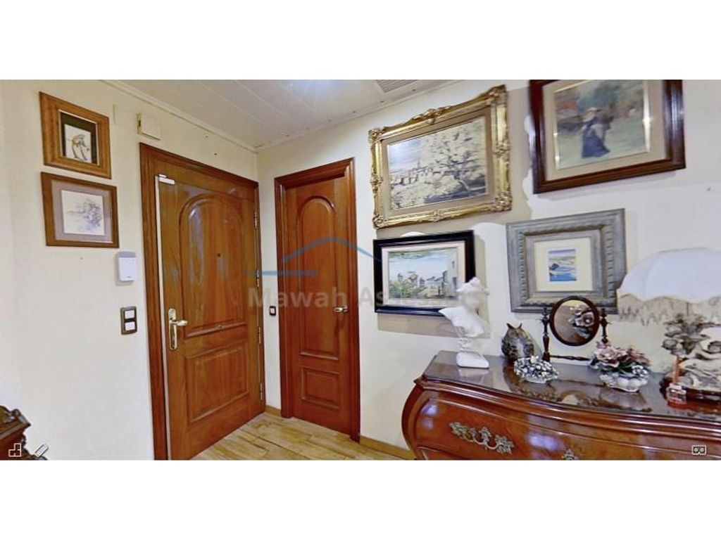 4 room luxury House for sale in La Nova Esquerra de L'Eixample