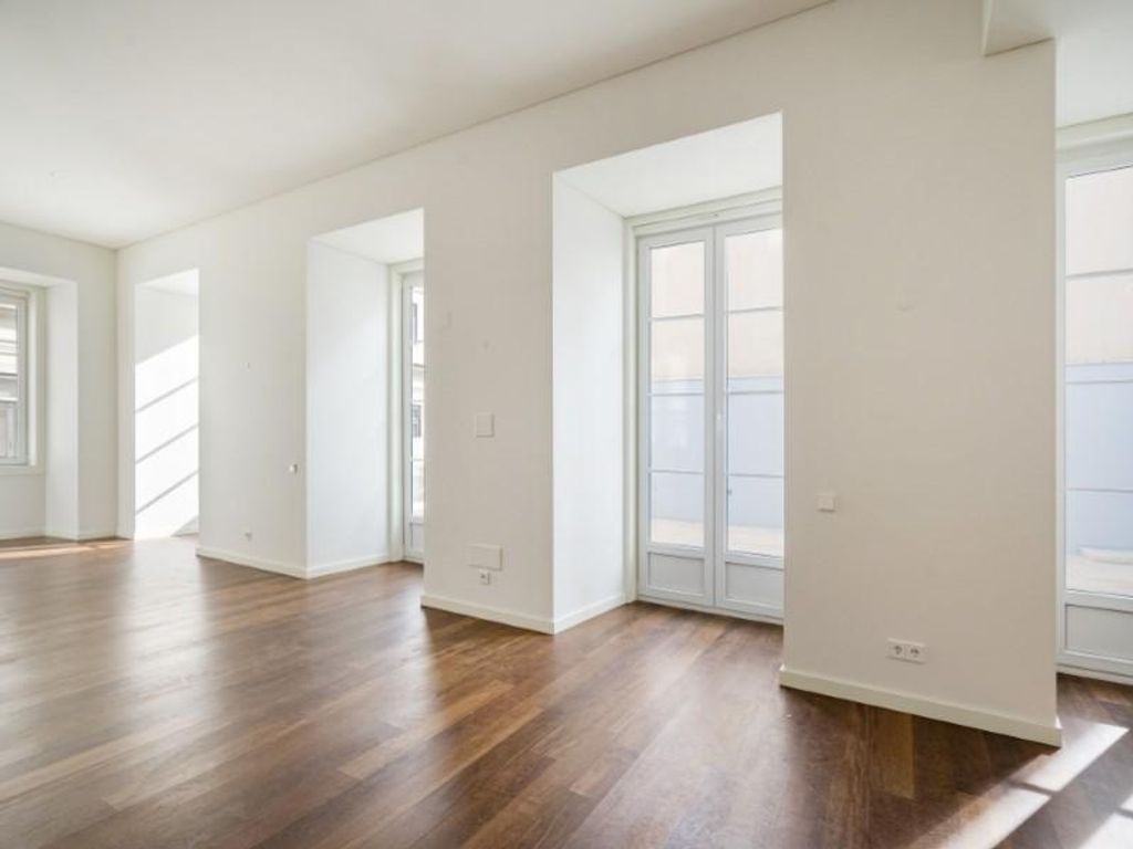 3 room luxury Flat for sale in Chiado (Martires), Lisbon 128615940
