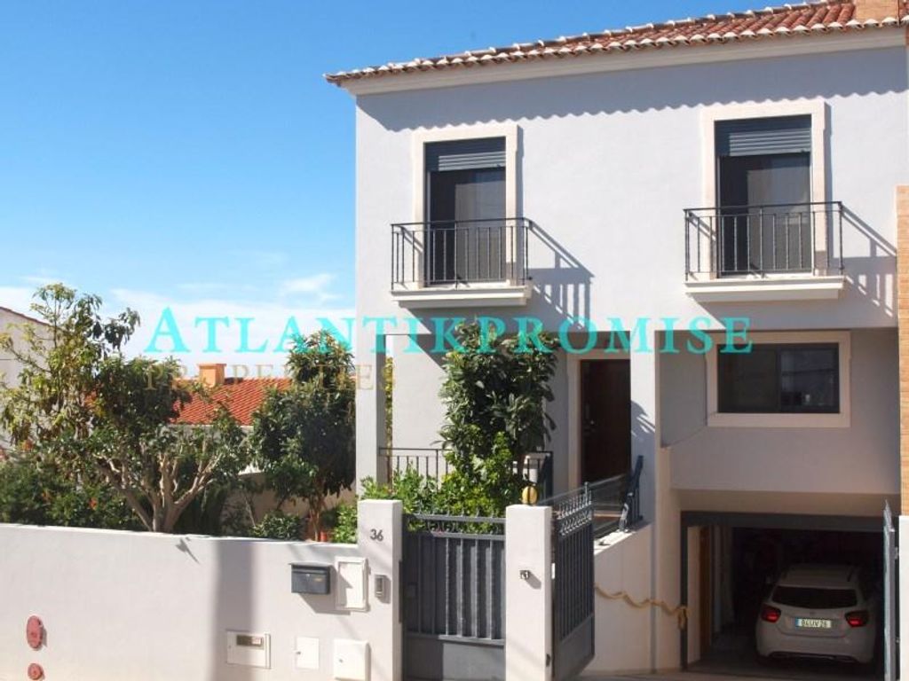 4 room luxury Semidetached House for sale in Santa Barbara de Nexe