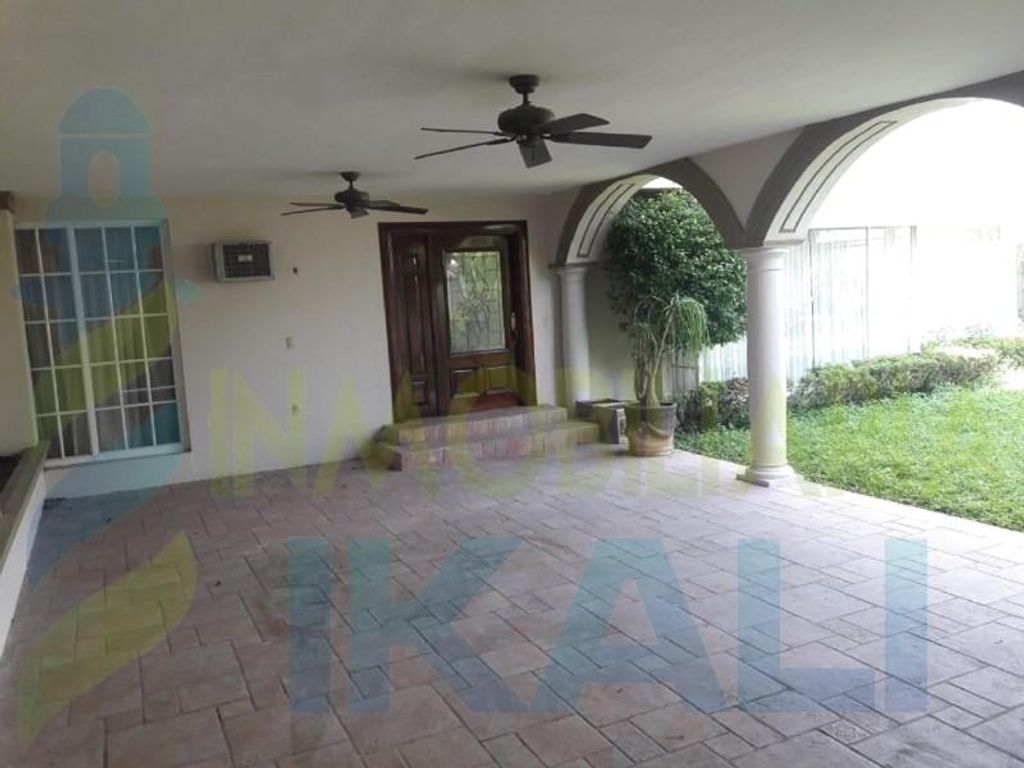 5 room luxury House for sale in Poza Rica de Hidalgo, Estado de