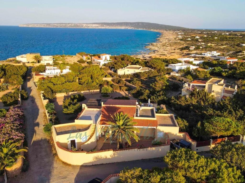 4 bedroom luxury House for sale in Formentera, Balearic Islands