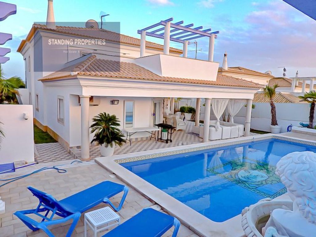 4 room luxury House for sale in Olhos de Agua, Albufeira, Algarve