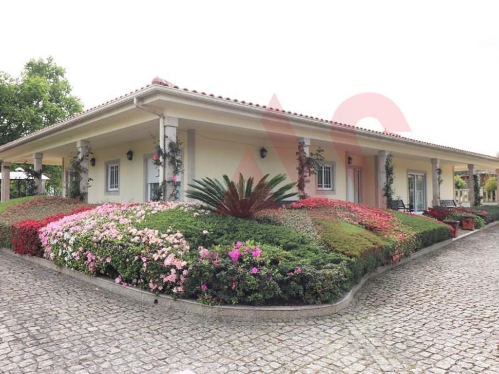 3 room luxury House for sale in Guimarães, Distrito de Braga