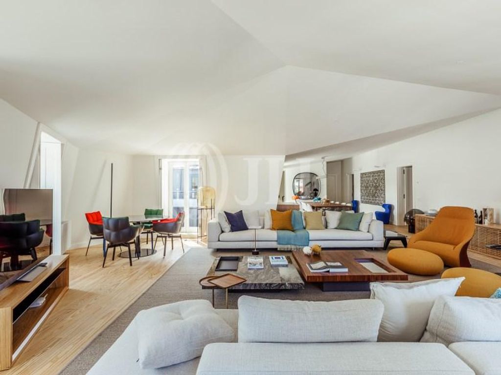 3 room luxury Apartment for sale in Avenida da Liberdade (Coracao de