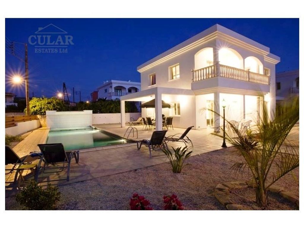 4 room luxury Villa for sale in Peyia, Cyprus 93764185
