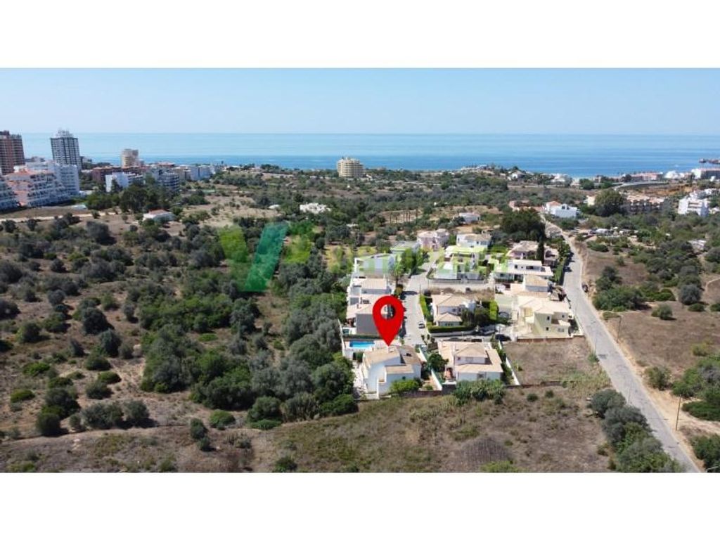 Luxury 4 room Detached House for sale in Vale de Franca, Portimão