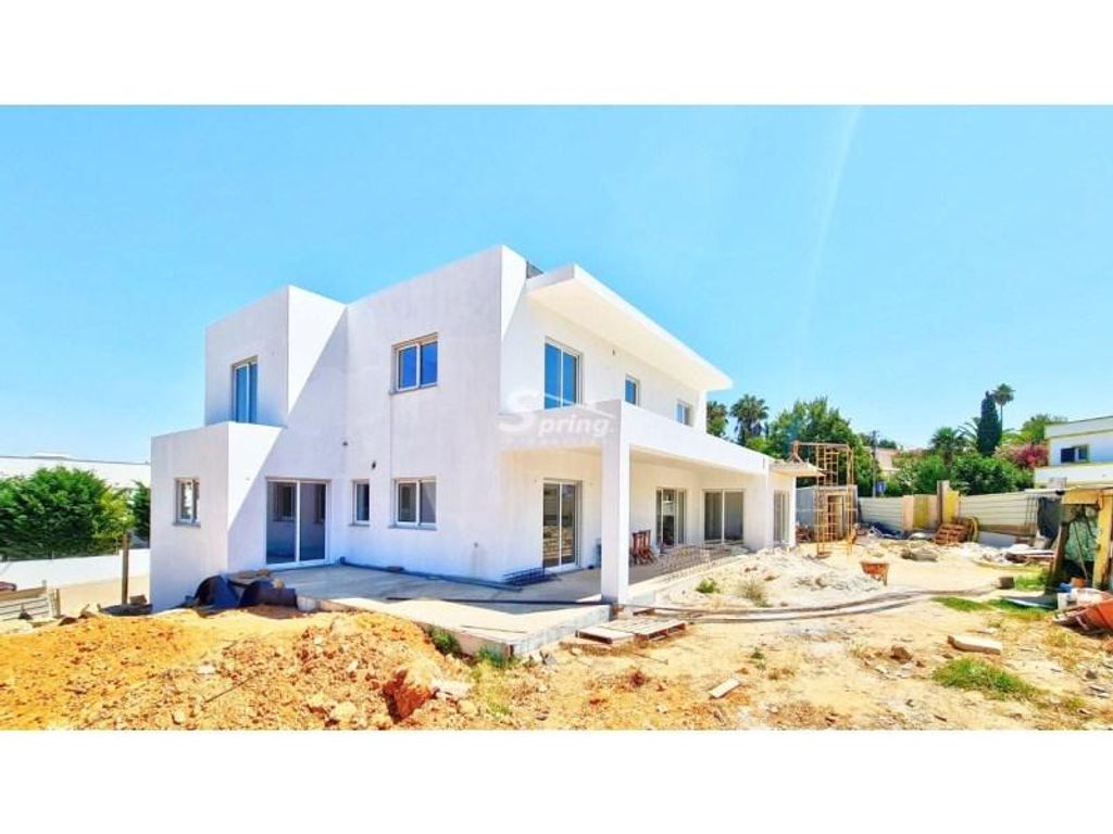 Luxury House for sale in Montes de Alvor, Portimão, Algarve, Distrito de Faro 118761285
