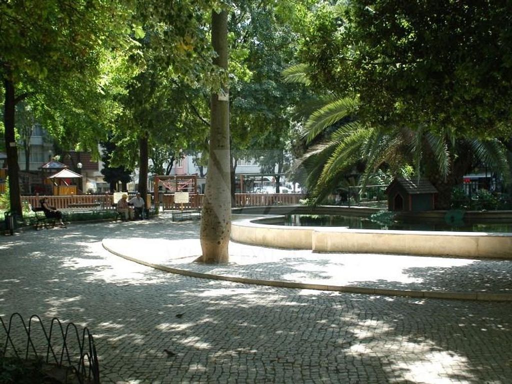 3 room luxury Apartment for sale in Campo de Ourique (Santo Condestavel