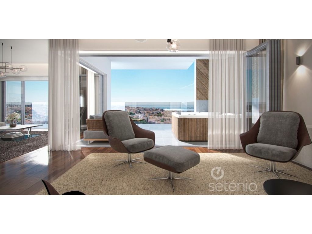 5 room luxury Apartment for sale in Estrela (Santa Isabel), Lisbon