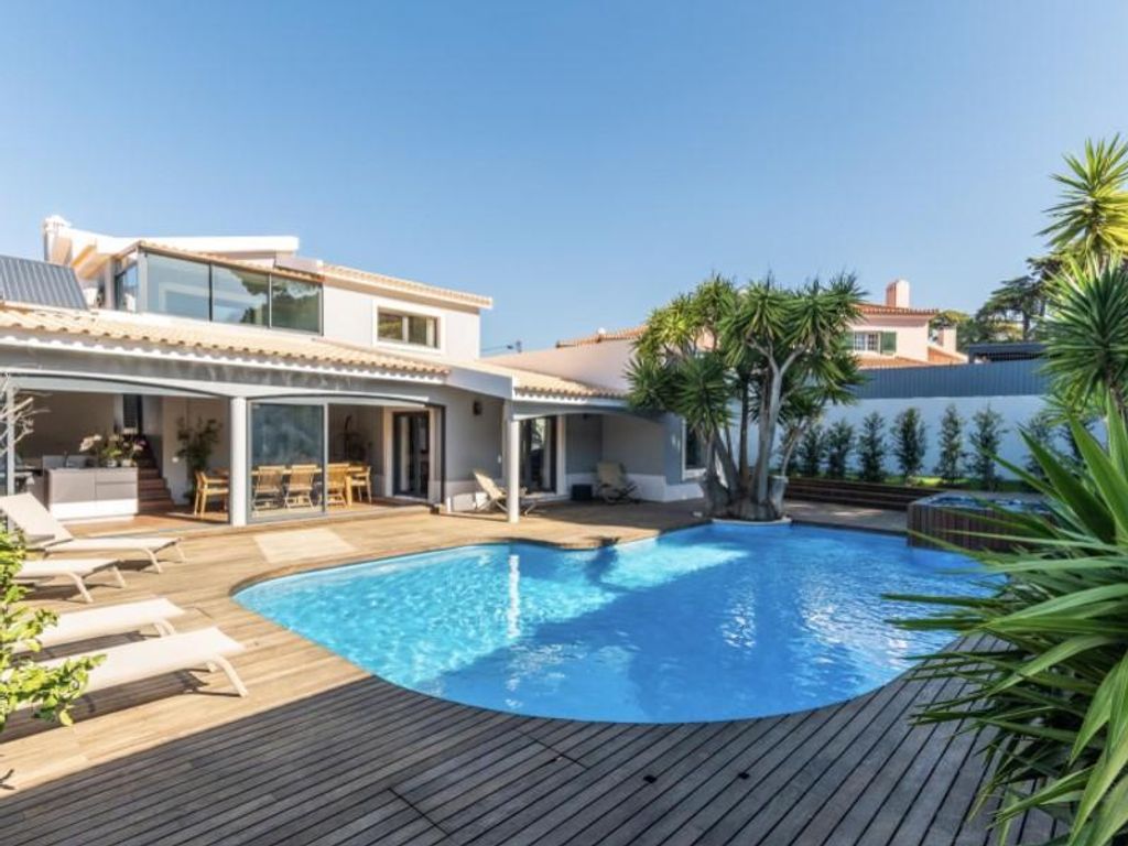 6 room luxury House for sale in Birre, Cascais e Estoril, Cascais, Lisbon 128626007