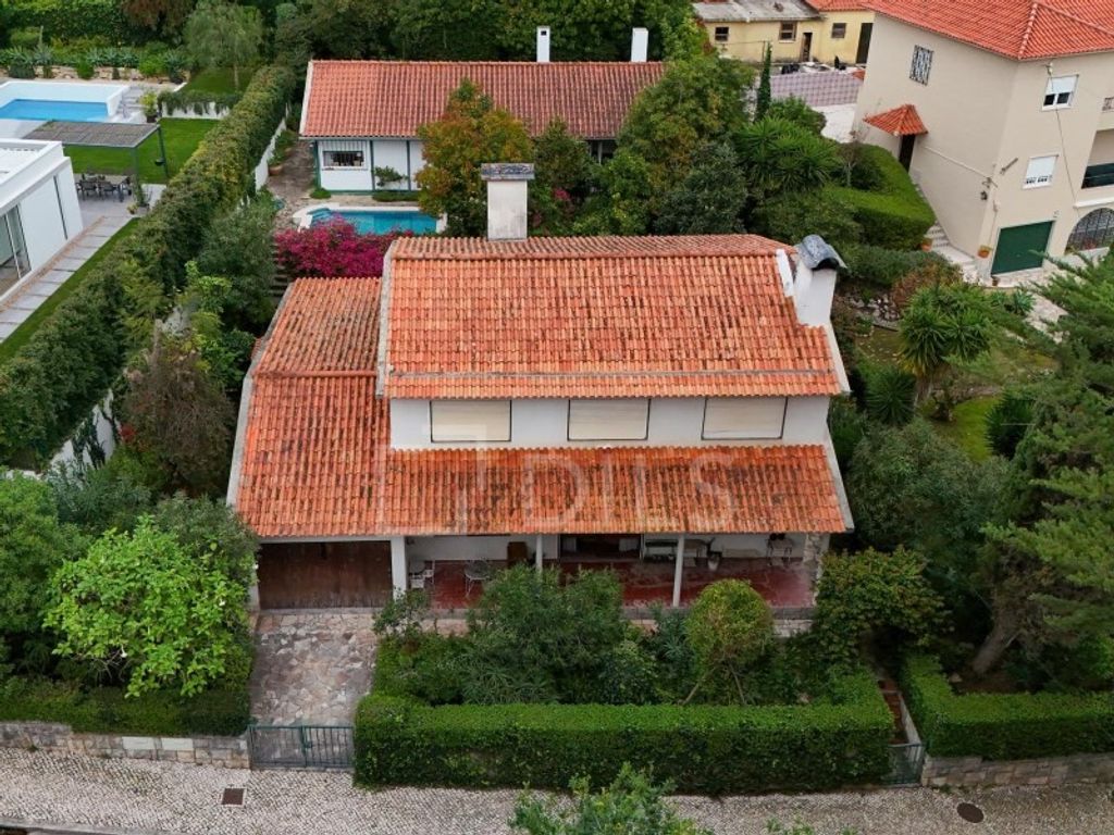 Элитный дом 392 м2 в продажа Alto do Lagoal (Caxias), Oeiras, Distrito de Lisboa