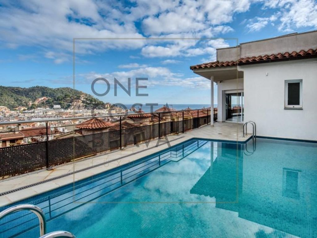 3 room luxury House for sale in Tossa de Mar, Catalonia 118521845