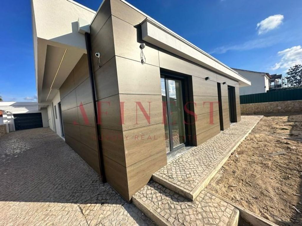 3 room luxury House for sale in Pinhal do General, Seixal, Distrito de