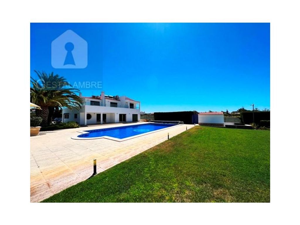 À venda Casa Exclusiva de 285 m2, Vale Rebelho e Vale Verde, Albufeira