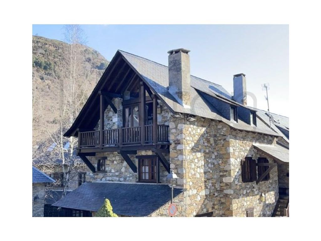 atico-de-lujo-en-venta-gar-s-catalu-a-130120103-luxuryestate