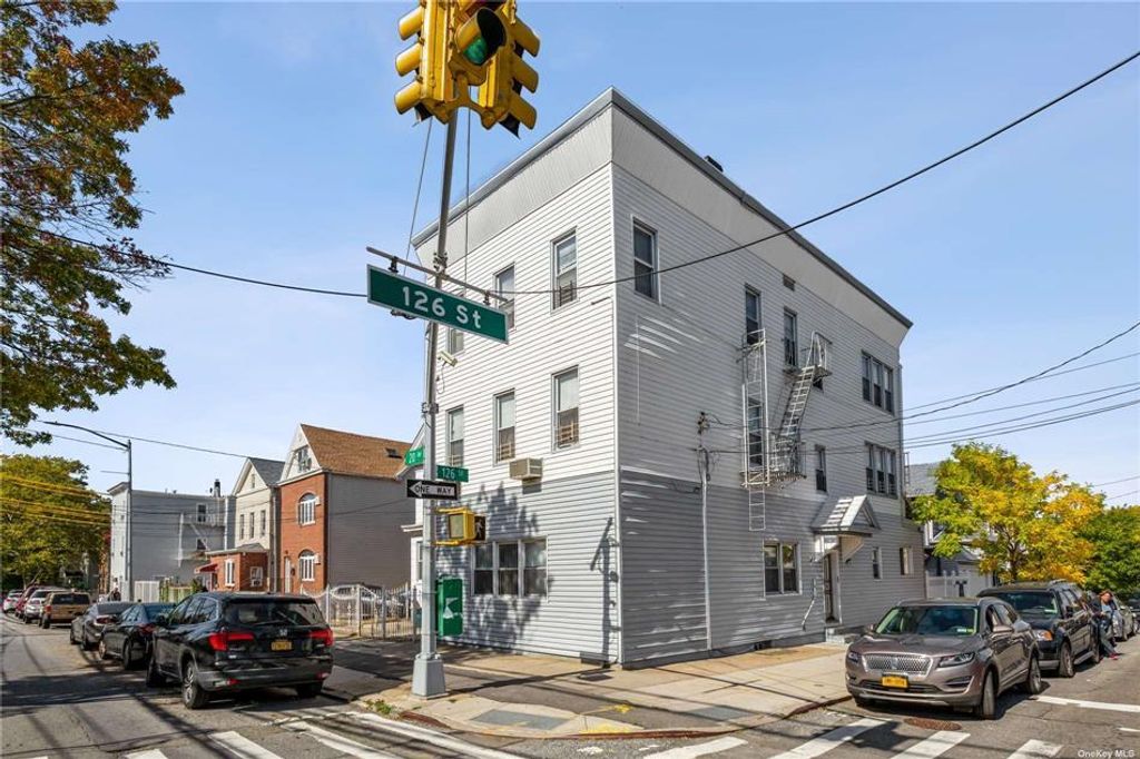 College Point, New York 호화 저택 매매 129163354