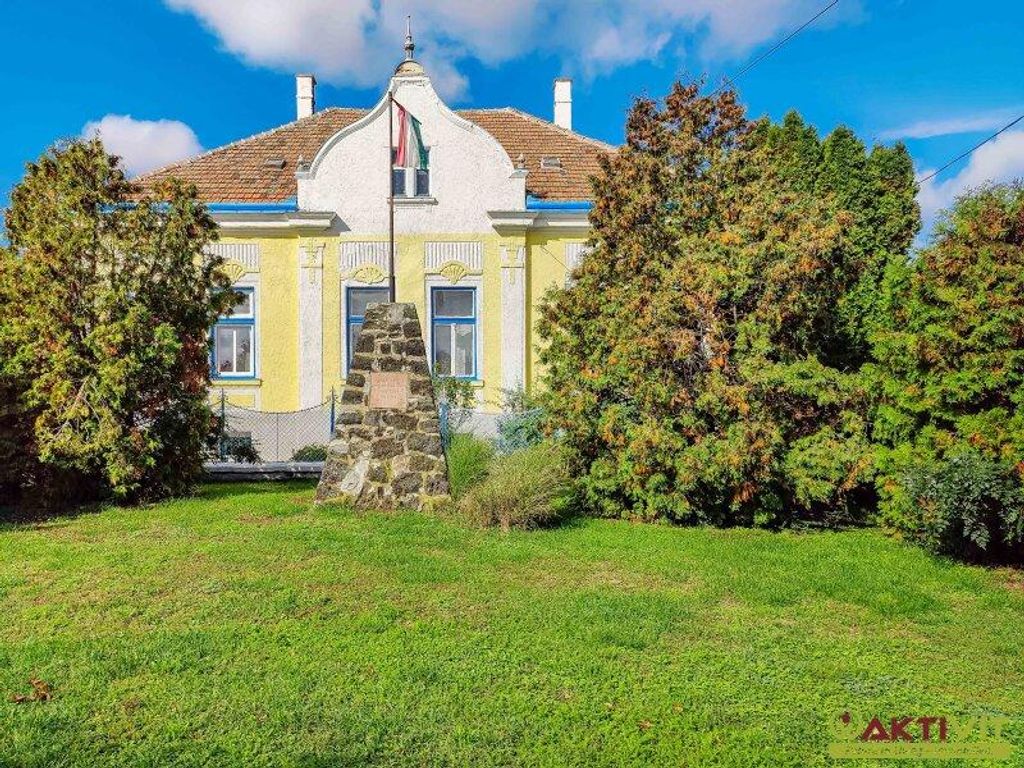 Luxus-Haus Mit 6 Zimmern Zu Verkaufen In Beled, Győr-Moson-Sopron ...