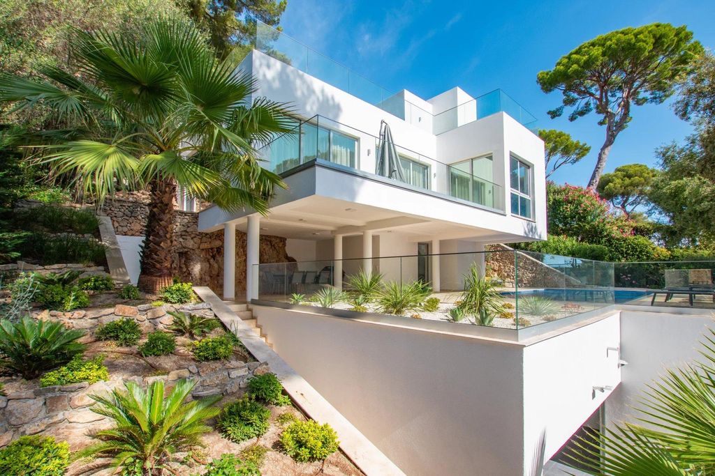 Luxury Villa for sale in Cap d'Antibes, Antibes, French Riviera ...