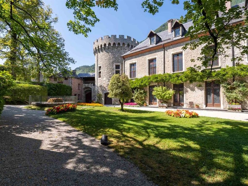 Castle for sale SaintPierred'Albigny, France 78014545