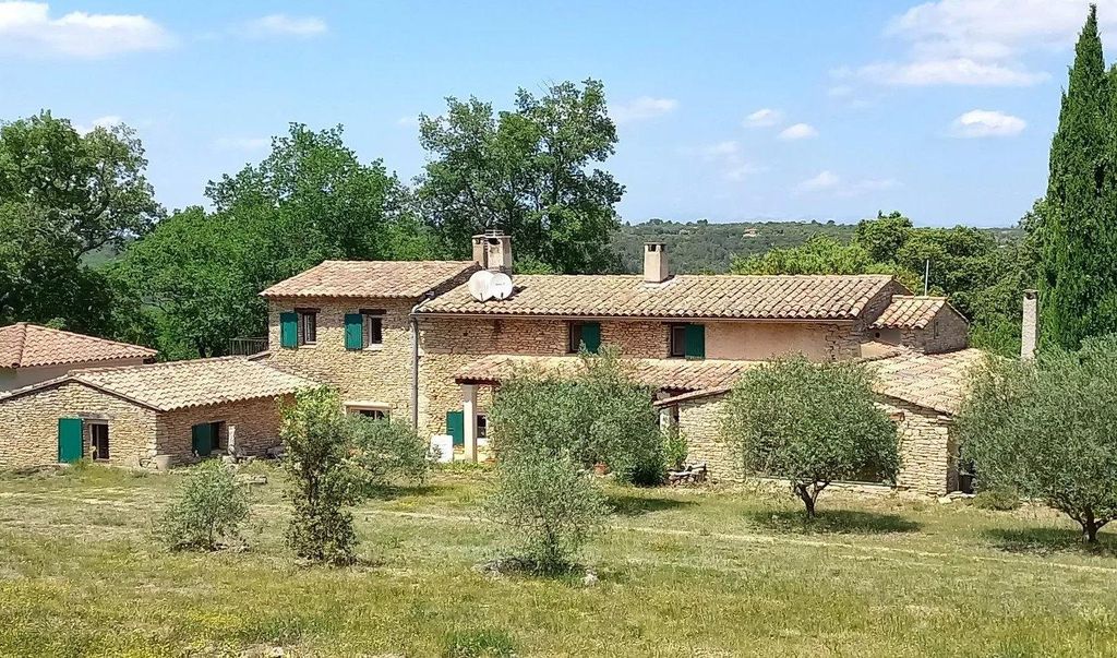 8 room luxury Villa for sale in VitrollesenLubéron, France