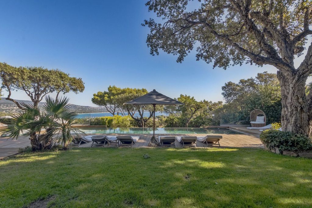 À venda Mansão de 320 m2, Cavalaire-sur-Mer, França