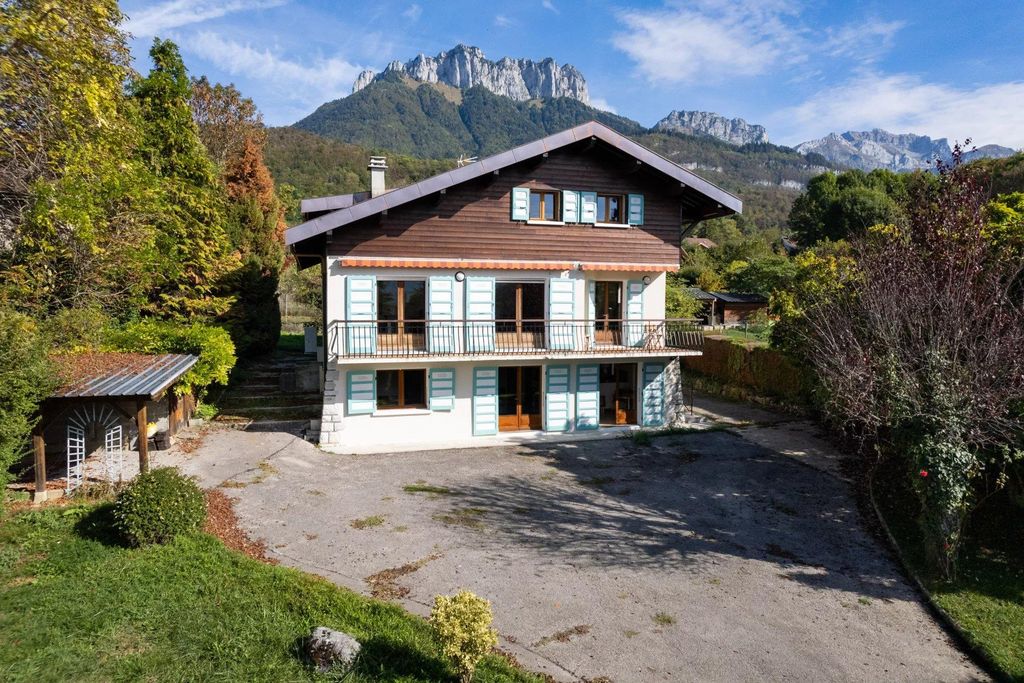 10 room luxury Villa for sale in MenthonSaintBernard, France