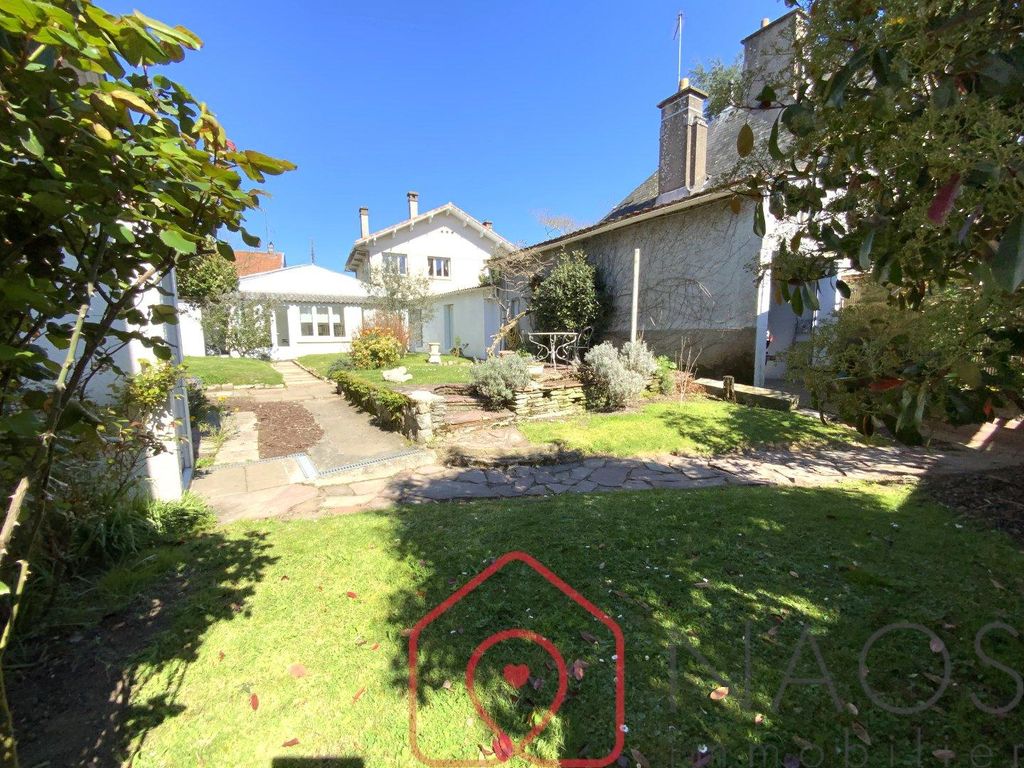 Luxury Villa for sale in Nantes, France 128705065