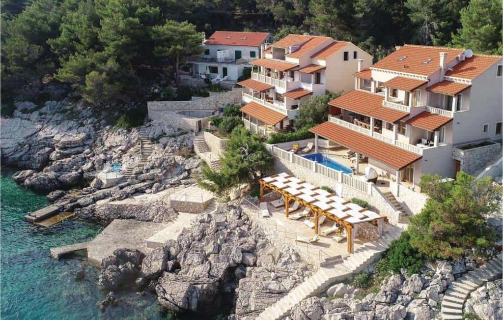 Элитный дом 330 м2 в продажа Корчула, Хорватия