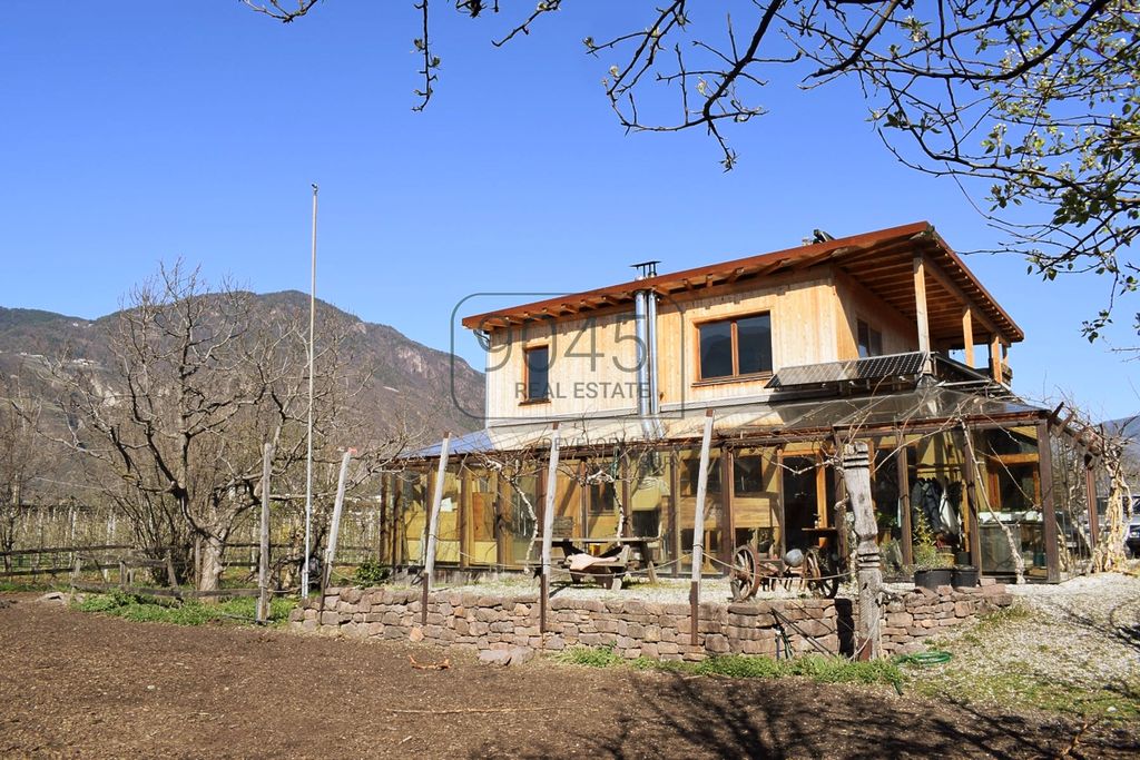 Prestigiosa casa di 99 mq in vendita Bolzano, Italia