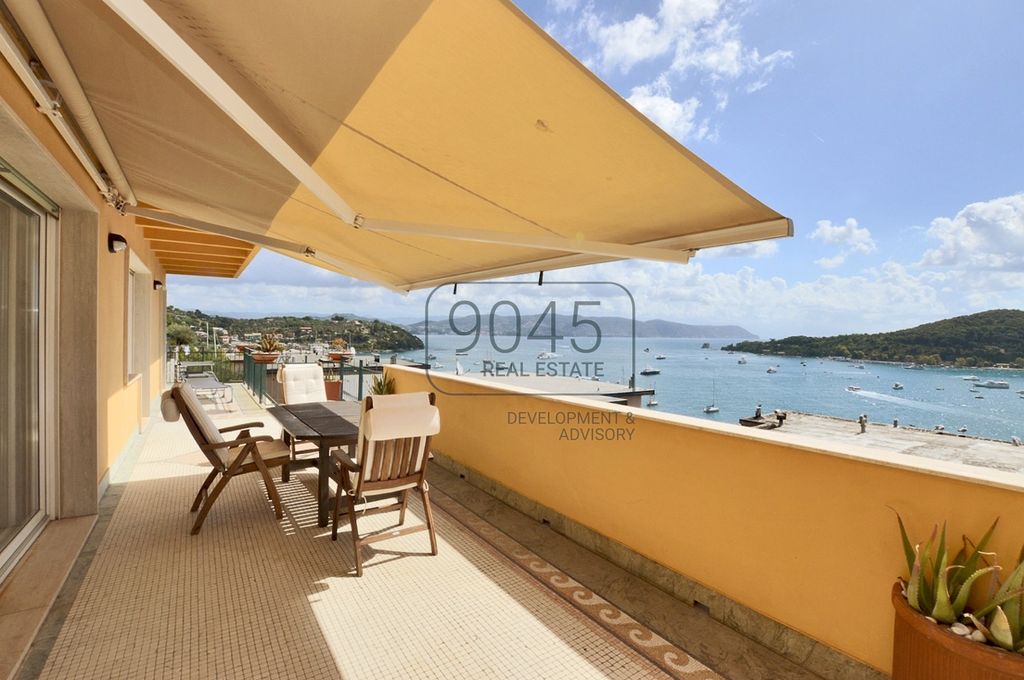 Luxury penthouse for sale in Portovenere, Liguria - 128442174 ...