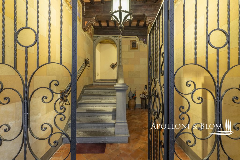 15 room luxury Apartment for sale in Via degli Innocenti, 10, San Gimignano, Tuscany - Vista 3