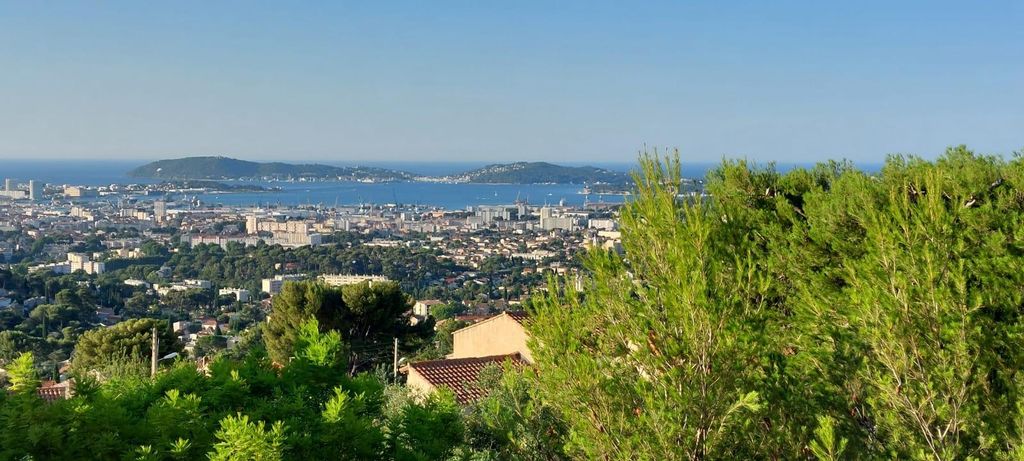 Maison de luxe en vente à Toulon, Provence-Alpes-Côte d'Azur