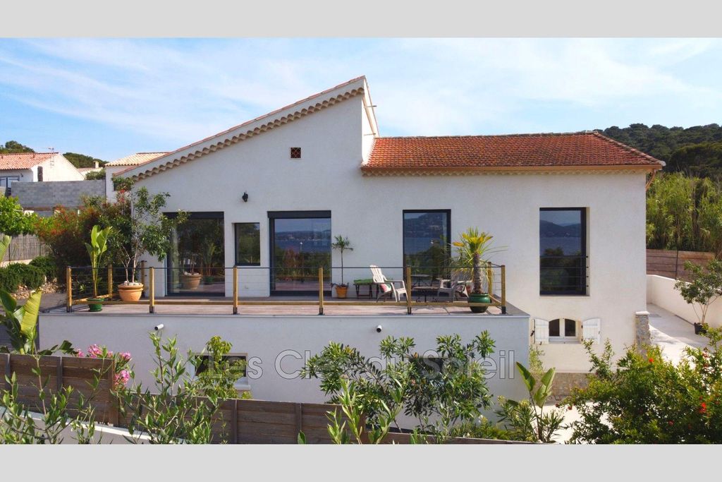 Villa de luxe de 5 pièces en vente Hyères, France 128936650