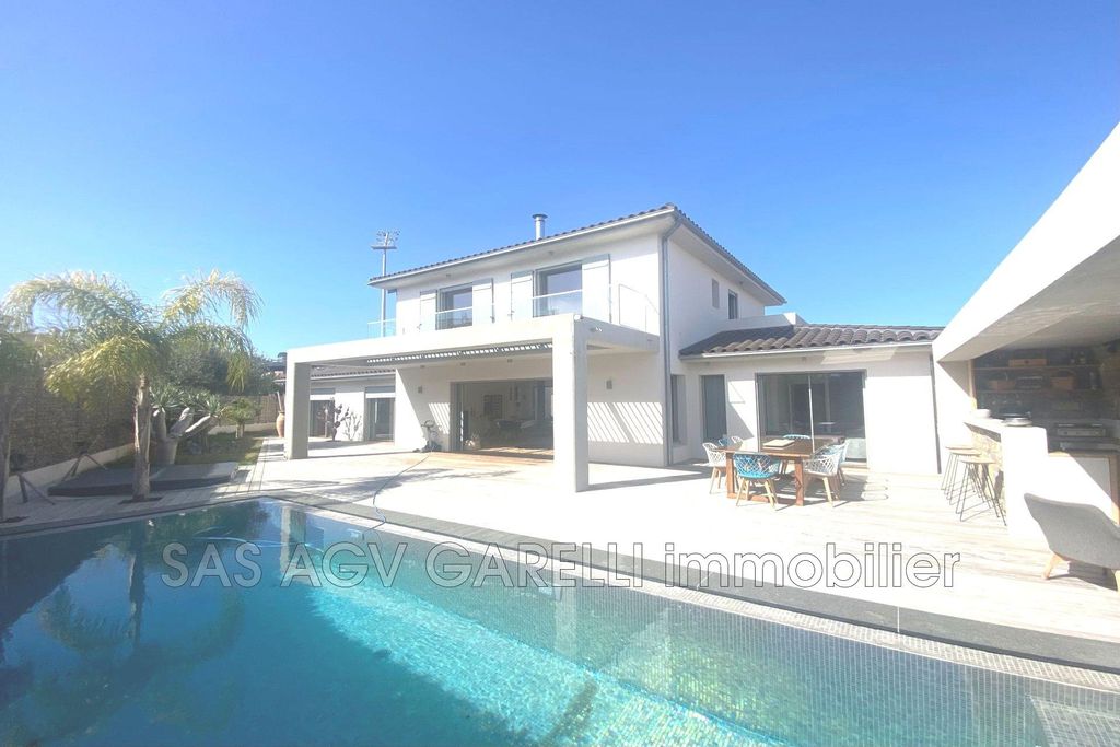 Villa de 5 pièces de luxe en vente Hyères, France 128292001