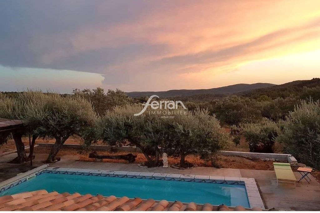Villa de luxe de 4 pièces en vente Callas, France 129948859