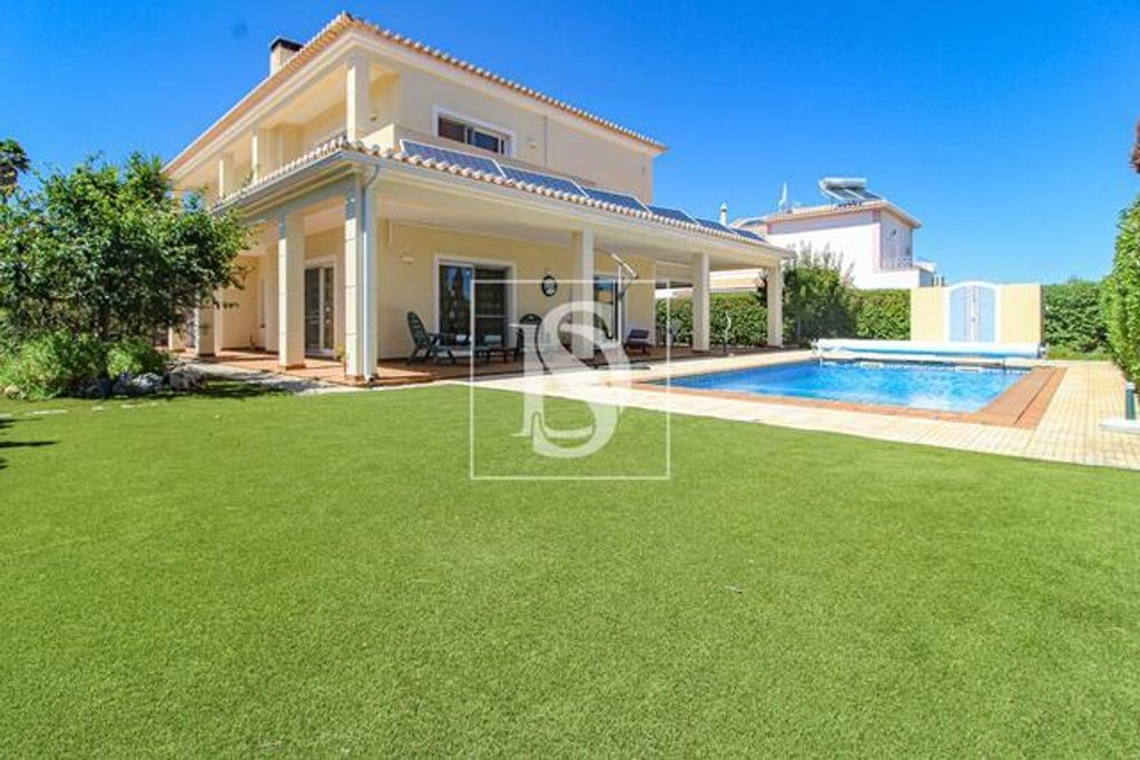 3 bedroom luxury Villa for sale in Portimão, Portugal 127706369