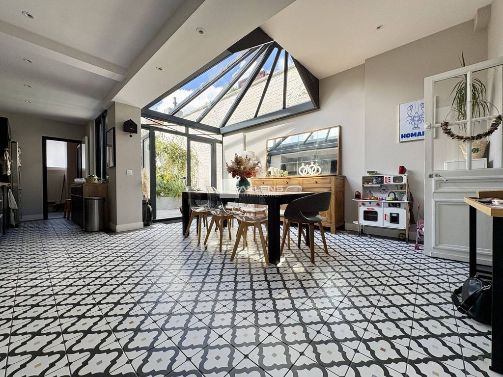Maison de luxe 5 pièces 145 m²