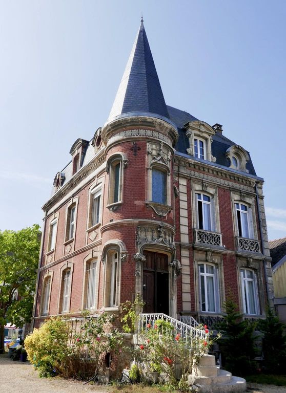 Maison de 9 pièces de luxe en vente à Louviers, France 129414781