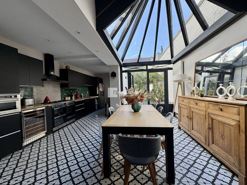 Maison de luxe 5 pièces 145 m²