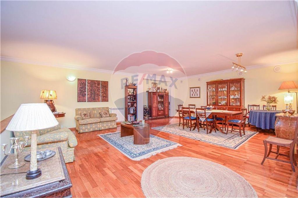 À venda Apartamento de alto padrão, Odivelas, Portugal 110934445