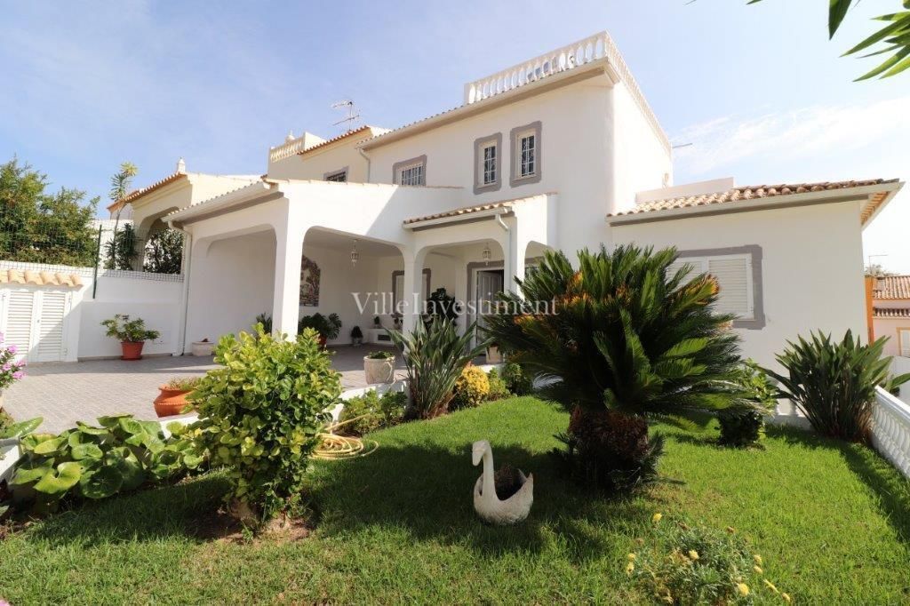 4 room luxury Villa for sale in Albufeira e Olhos de Água, Portugal